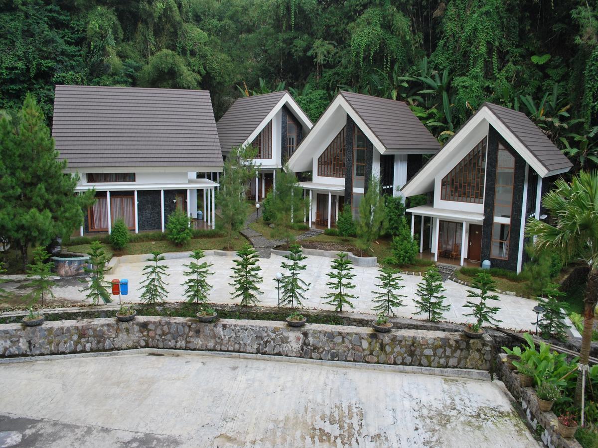 Zuri Resort Cipanas Puncak Eksteriør billede