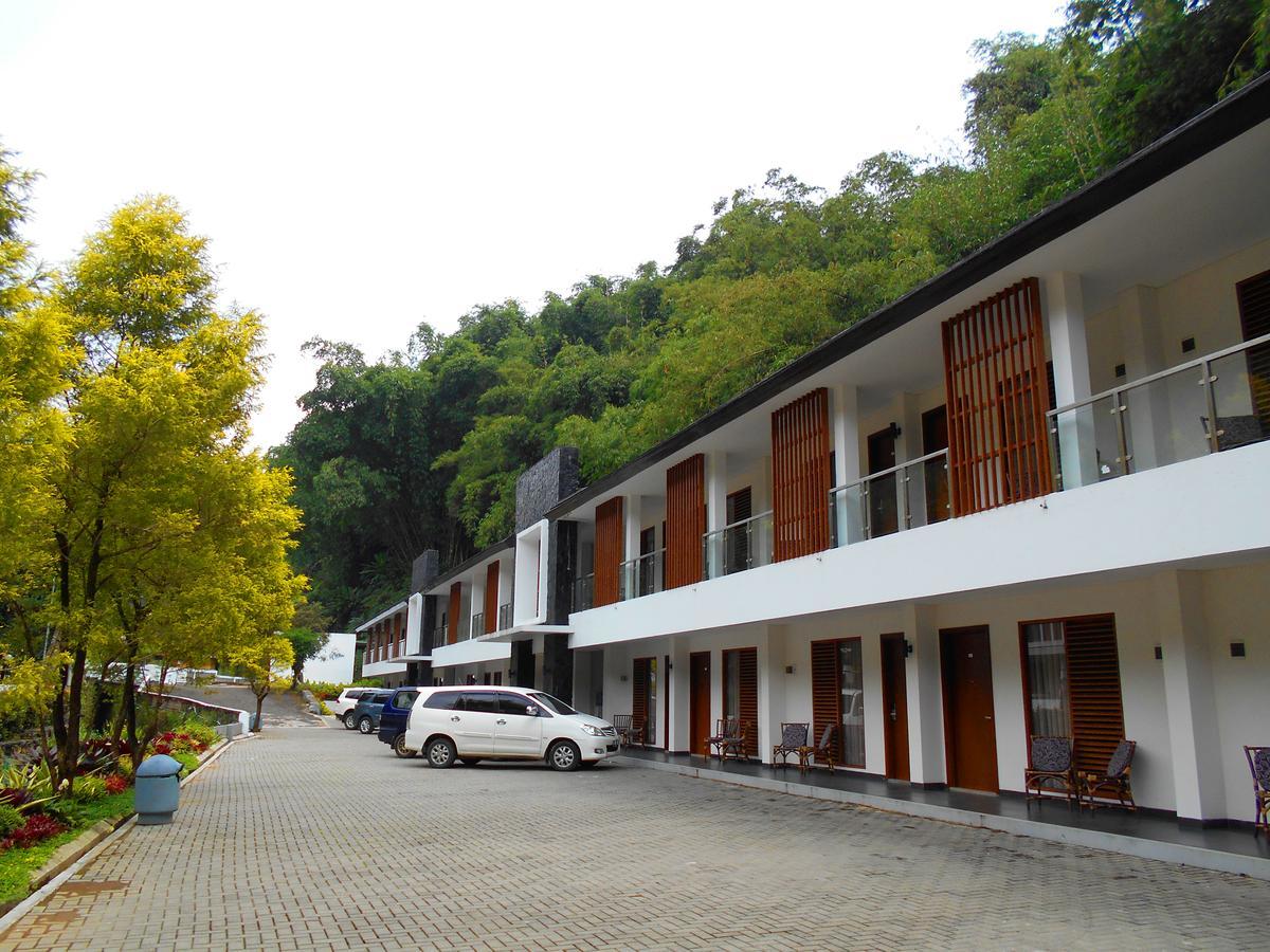 Zuri Resort Cipanas Puncak Eksteriør billede