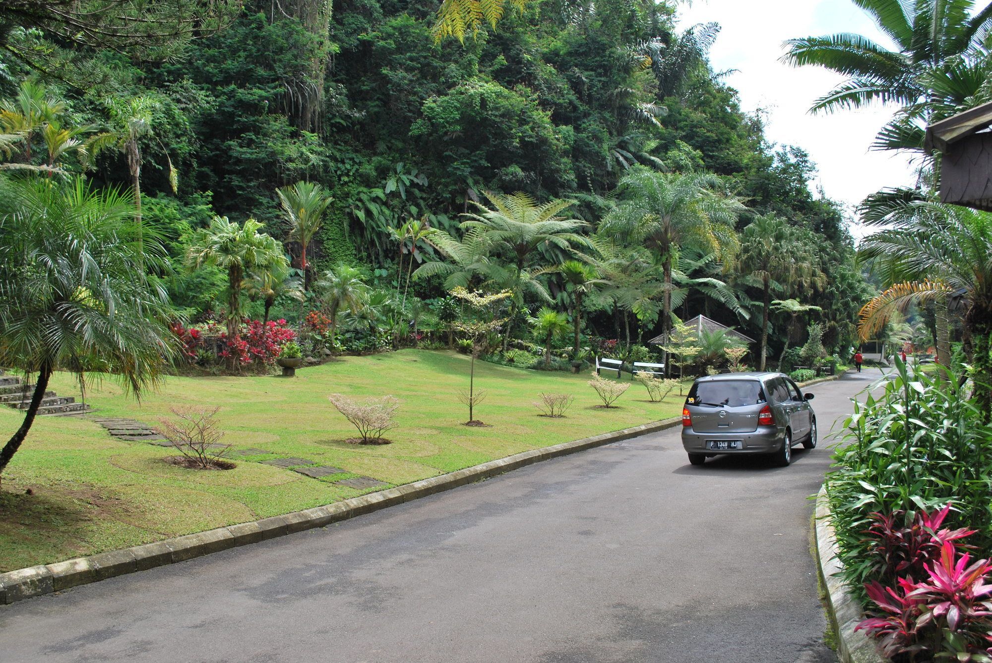 Zuri Resort Cipanas Puncak Eksteriør billede